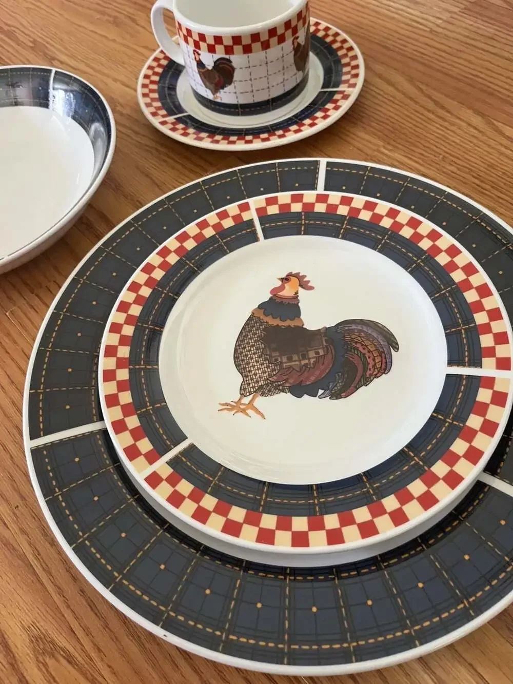 Majesticware by Oneida Calico Rooster 19-Piece Dinnerware Set